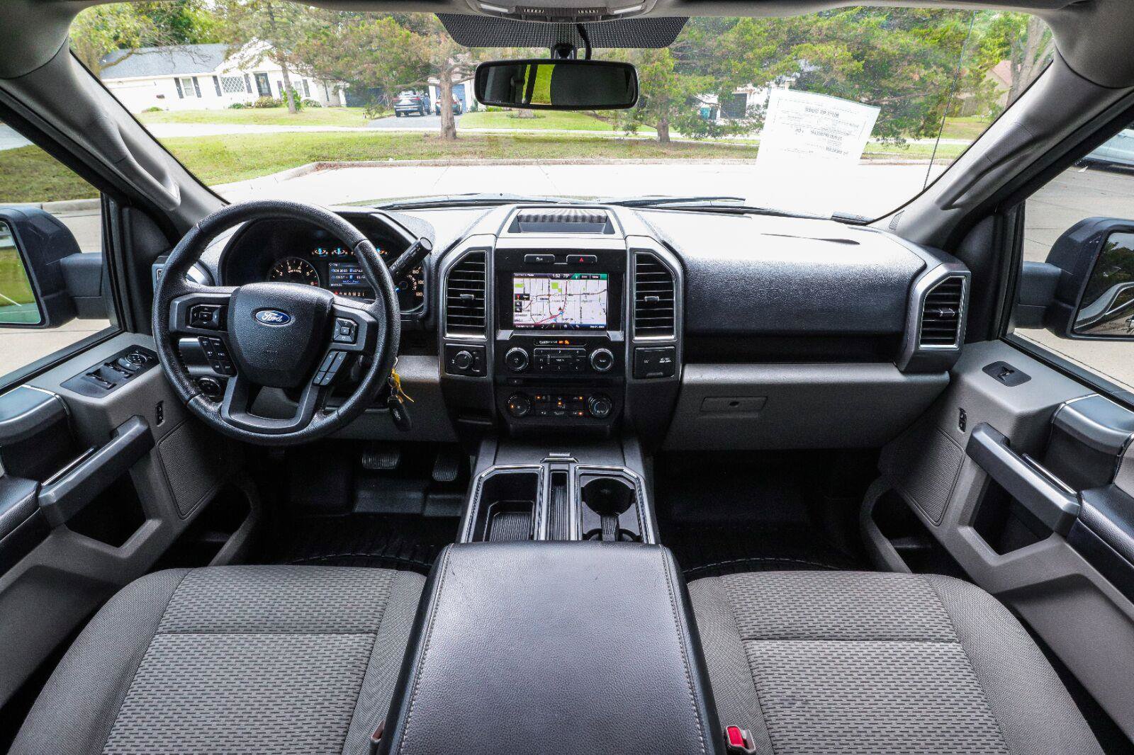 Used 2015 Ford F150 XLT w/ Equipment Group 302A Luxury RWD image 2