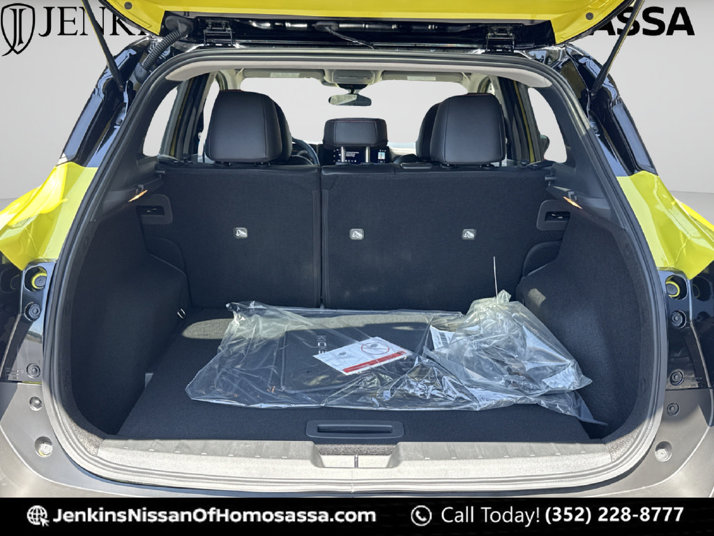 New 2026 Nissan Kicks SR FWD image 21