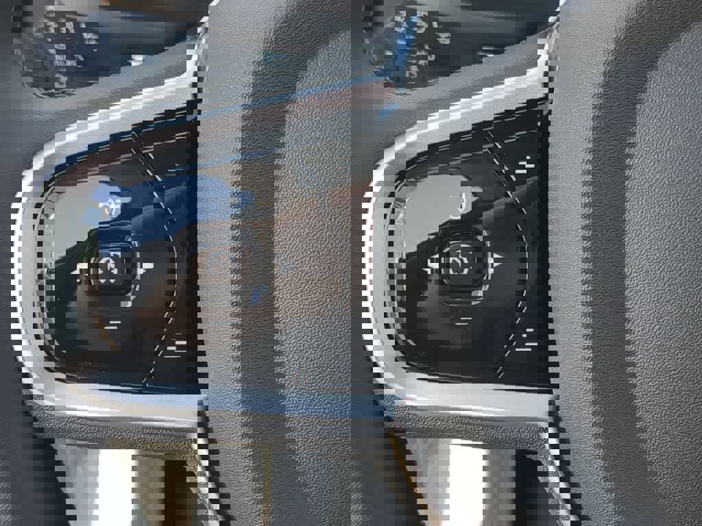 Certified 2026 Volvo XC60 B5 Plus w/ Protection Package Premier image 22