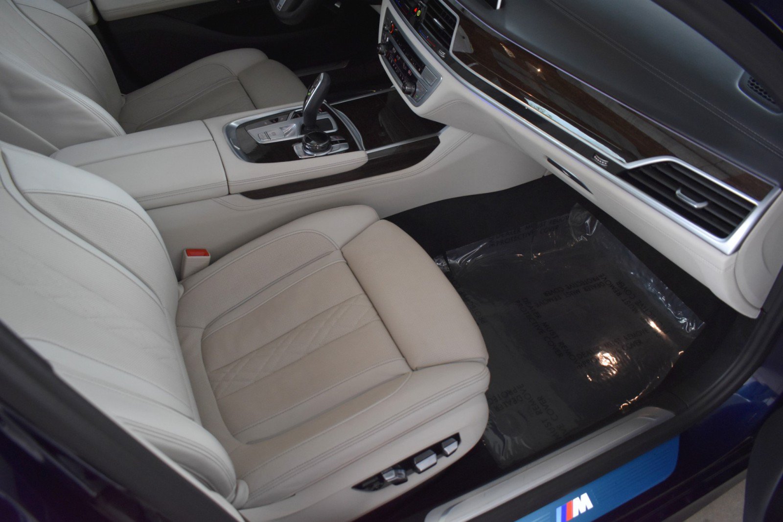 Used 2022 BMW 750i xDrive w/ Luxury Rear Seating Package AWD/4WD image 40