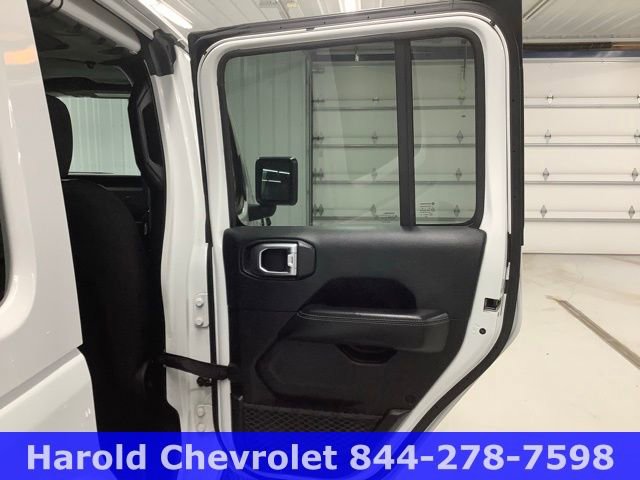 Used 2018 Jeep Wrangler Unlimited Sahara w/ Cold Weather Group image 8