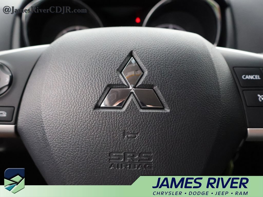 Used 2025 Mitsubishi Outlander Sport SE AWD/4WD image 27