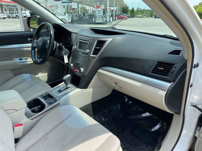 Used 2014 Subaru Outback 2.5i Premium AWD/4WD image 46