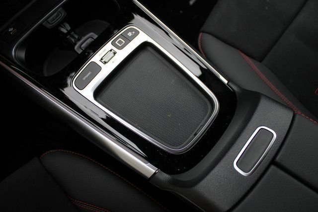 Used 2025 Mercedes-Benz GLA 250 4MATIC image 29