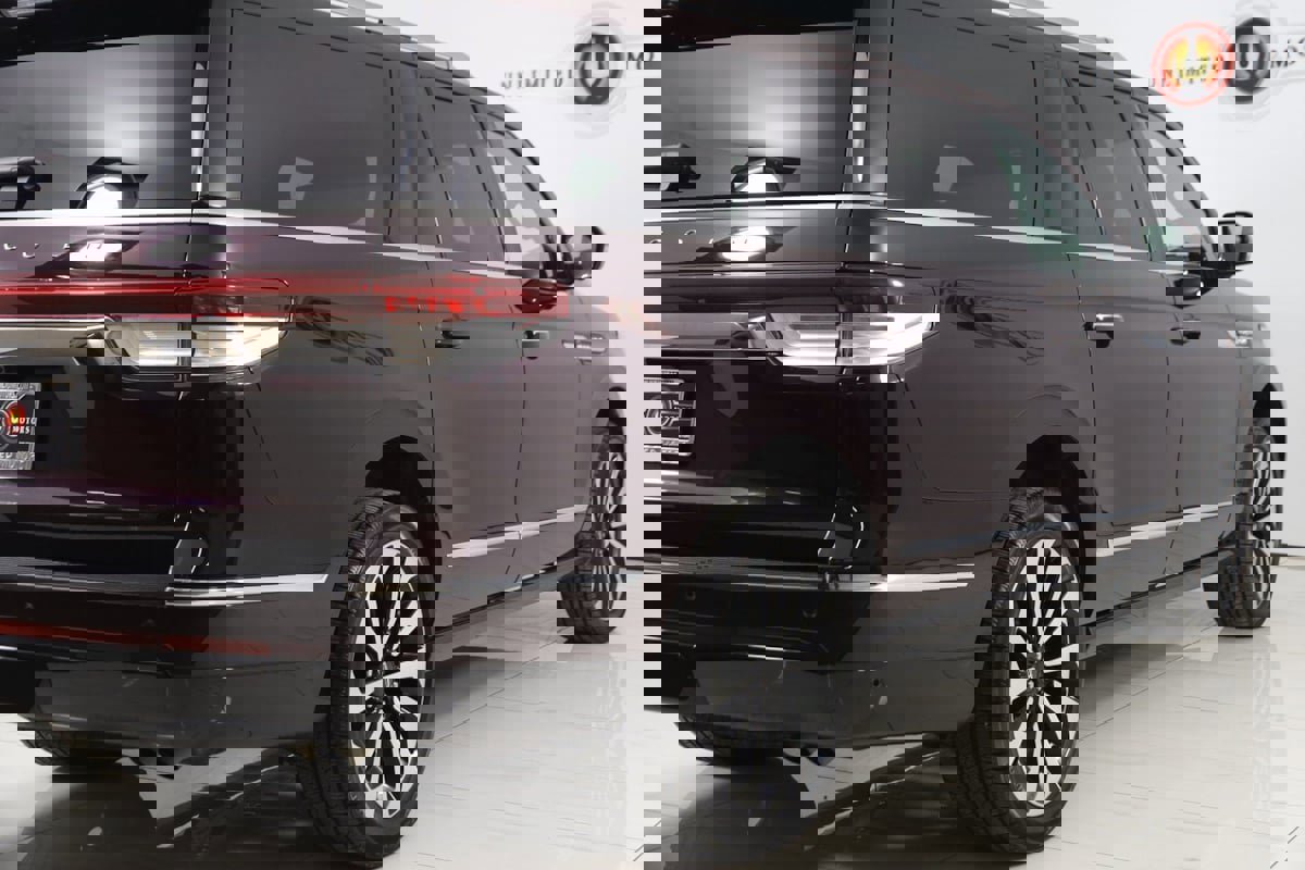 Used 2024 Lincoln Navigator L Reserve image 51