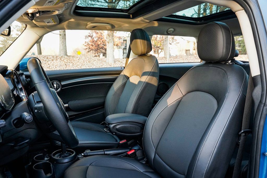 Certified 2023 MINI Cooper 2-Door Hardtop image 15