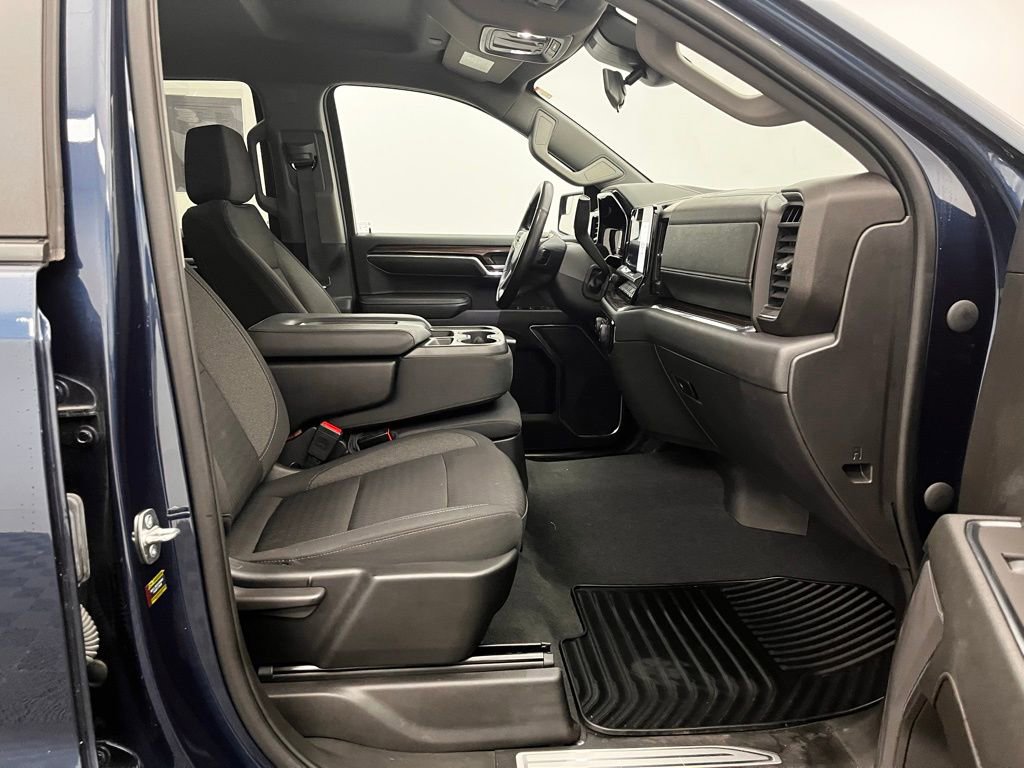 Used 2023 Chevrolet Silverado 1500 LT image 26
