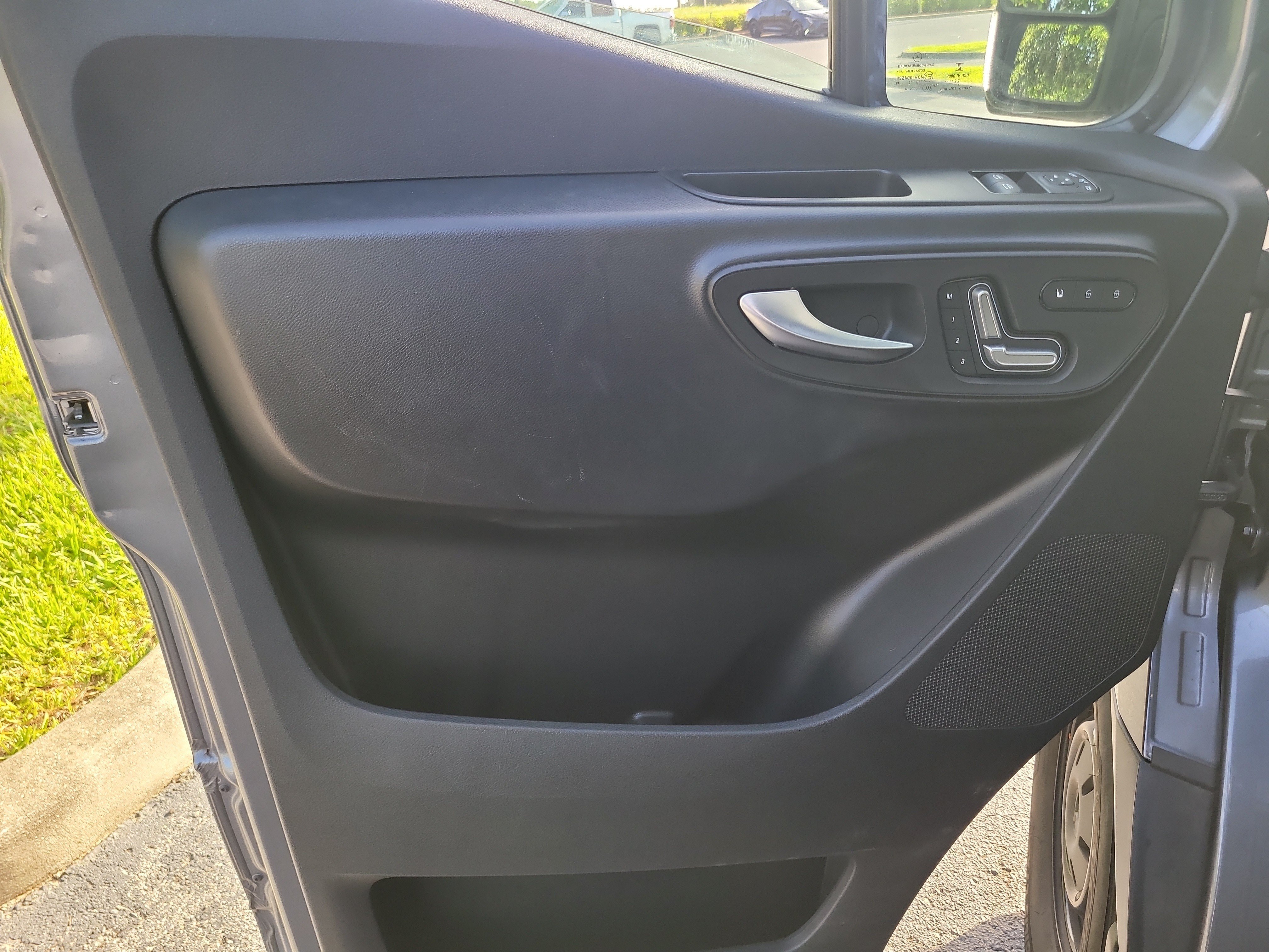 Used 2023 Mercedes-Benz Sprinter 2500 image 18