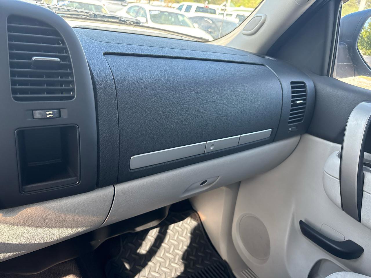 Used 2011 Chevrolet Silverado 1500 LT w/ All-Star Edition RWD image 29