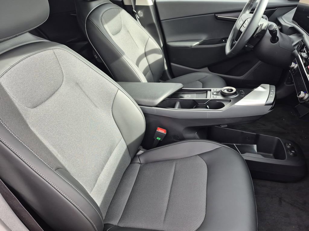 New 2025 Kia EV6 Light w/ Light LR Technology Package image 15