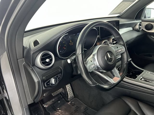 Used 2022 Mercedes-Benz GLC 300 4MATIC Coupe image 10