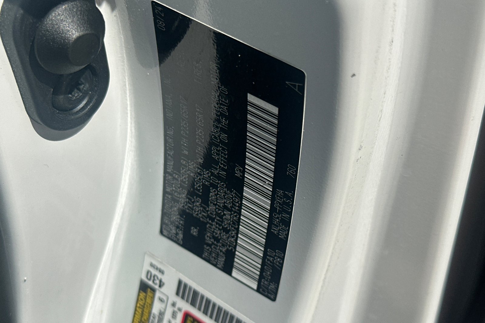 Certified 2024 Toyota Sienna LE AWD/4WD image 38