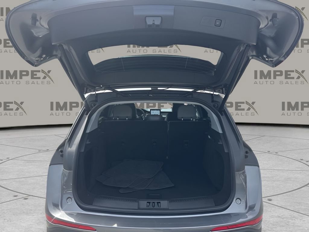 Used 2022 Lincoln Corsair AWD w/ Premium Package image 27