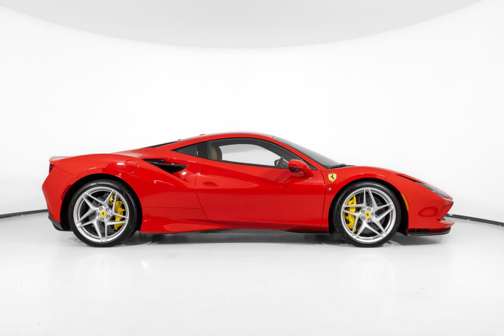 Certified 2022 Ferrari F8 Tributo RWD image 10