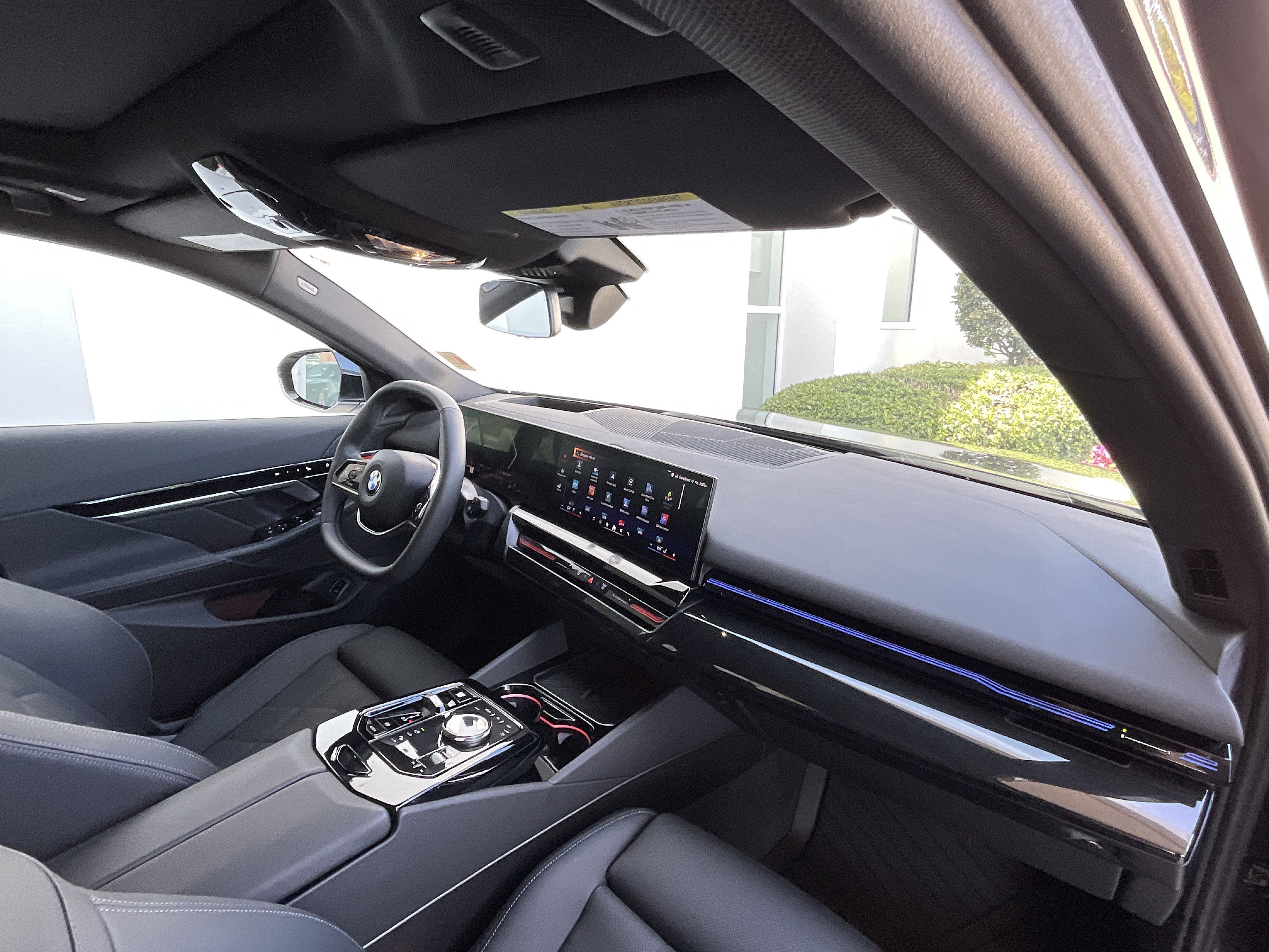 Used 2026 BMW 530i w/ Premium Package RWD image 21