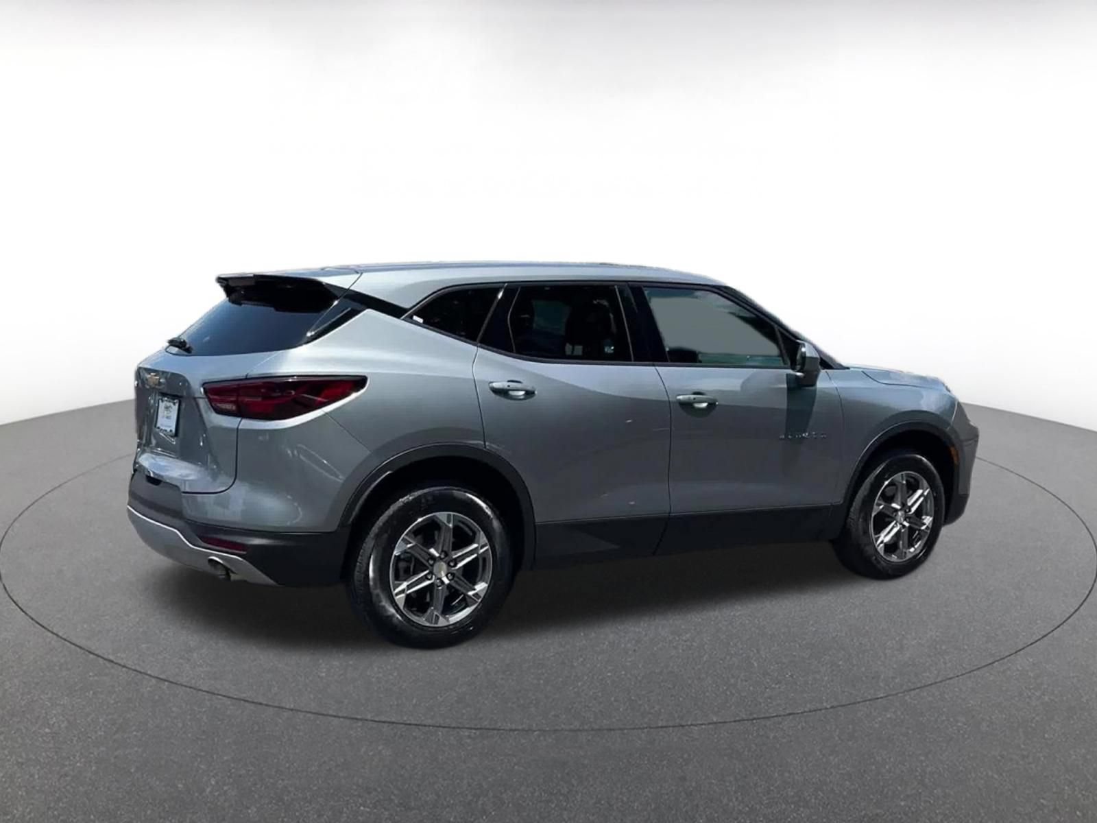 Used 2026 Chevrolet Blazer LT FWD image 14