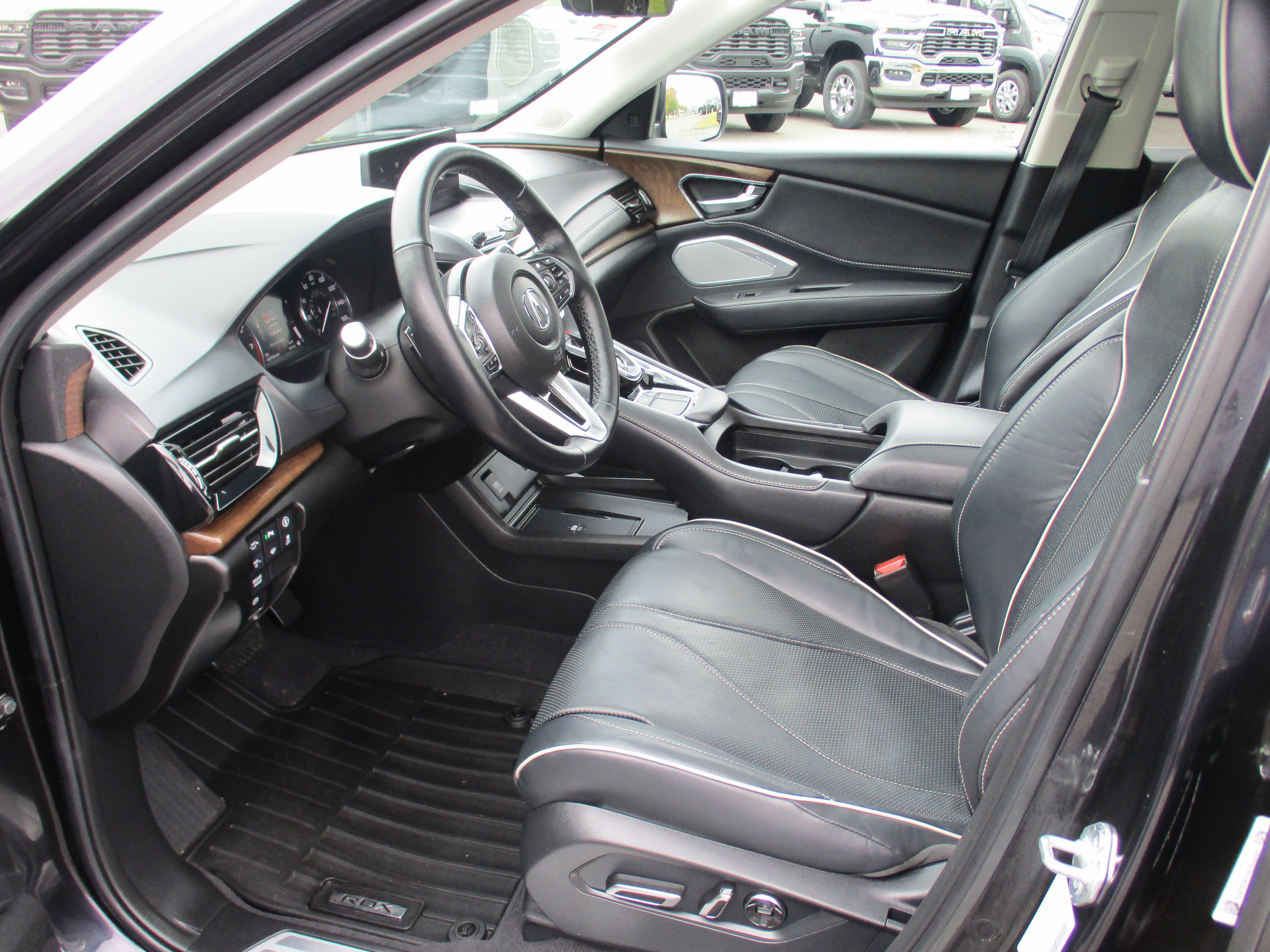 Used 2023 Acura RDX AWD w/ Advance Package image 12