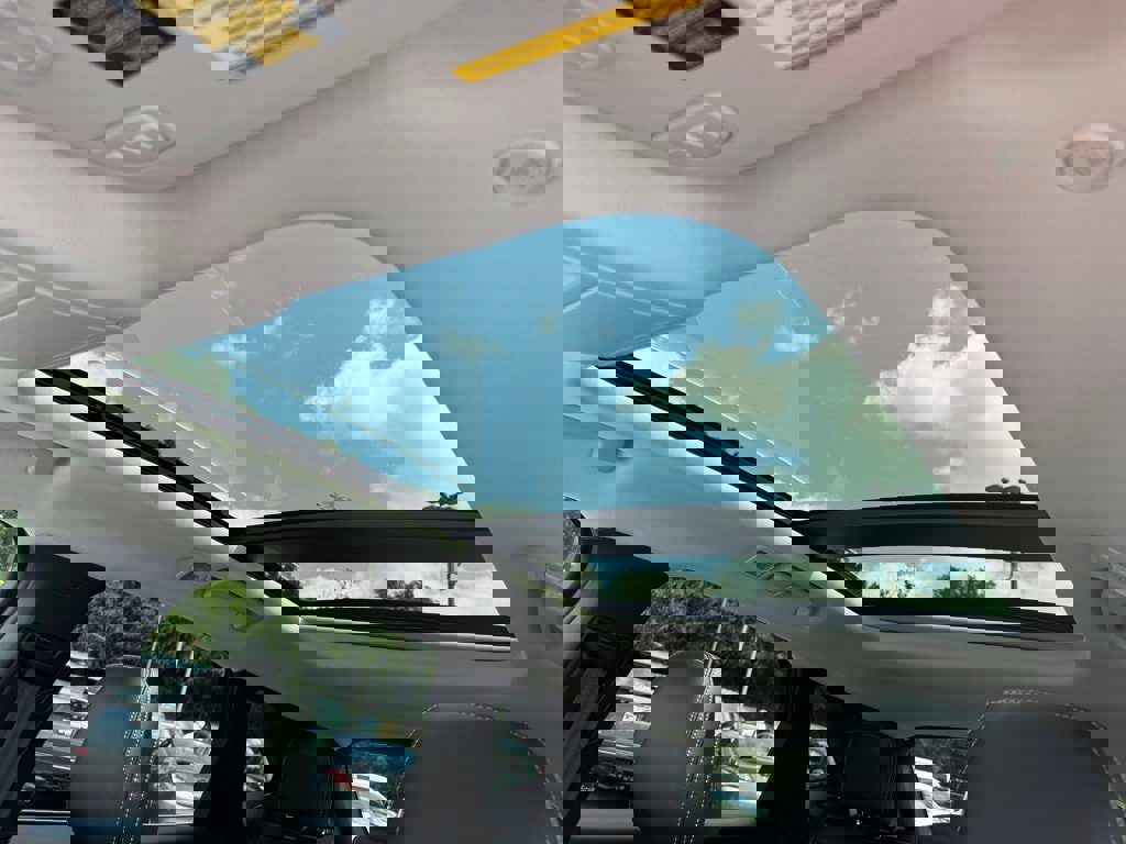 New 2025 Ford Escape SE w/ PHEV Premium Package image 12