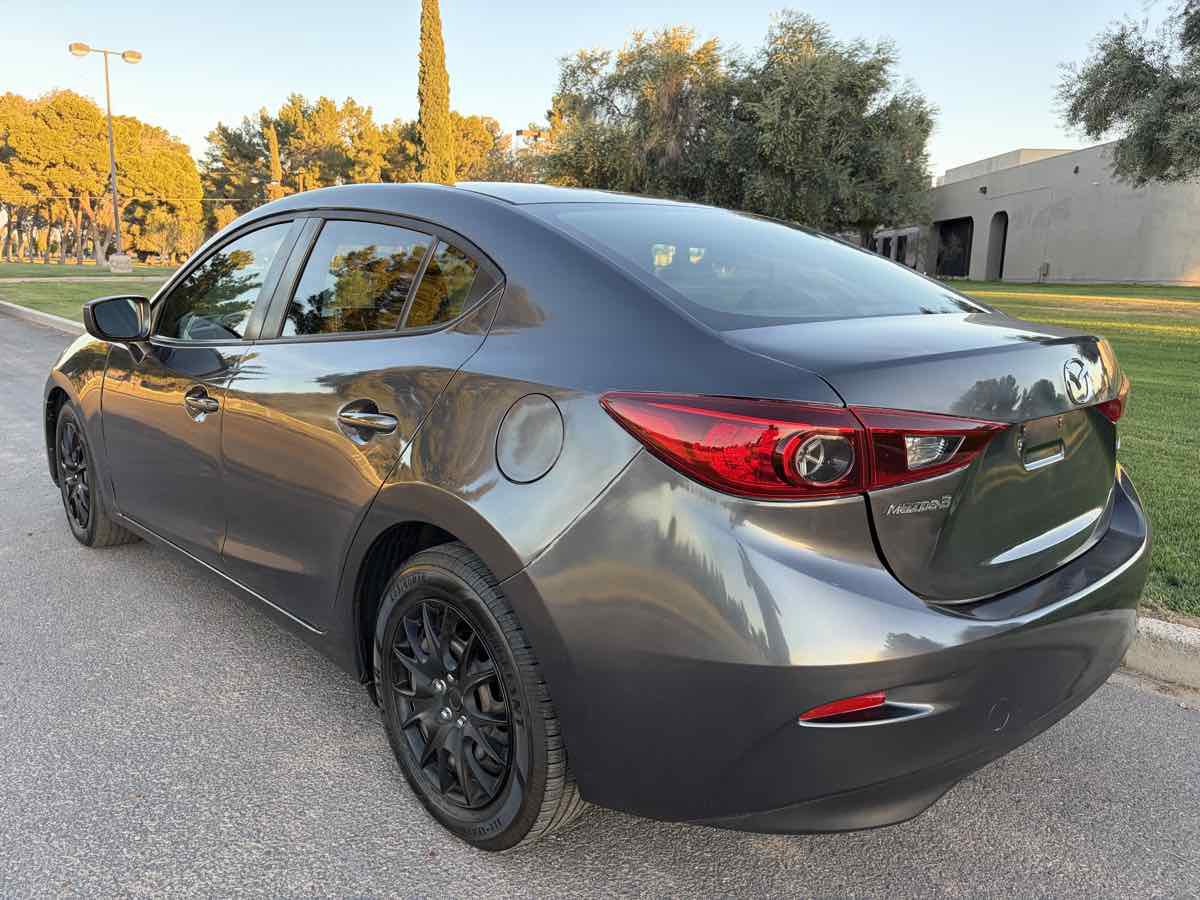 Used 2015 MAZDA MAZDA3 i Sport FWD image 3