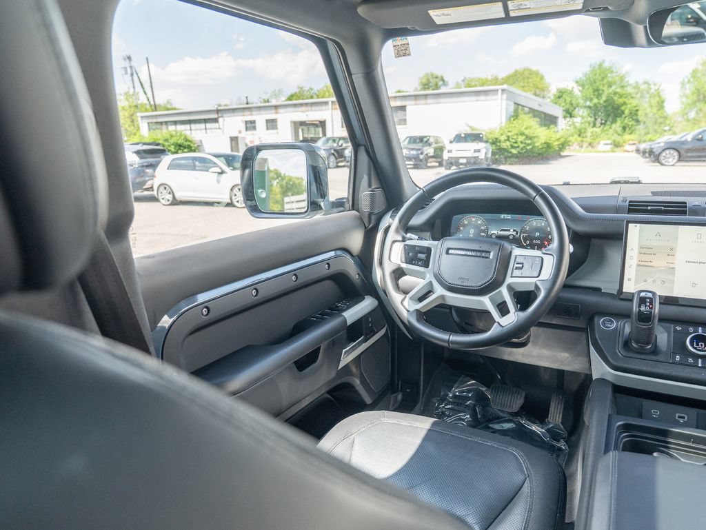 Used 2022 Land Rover Defender 110 X-Dynamic HSE AWD/4WD image 19