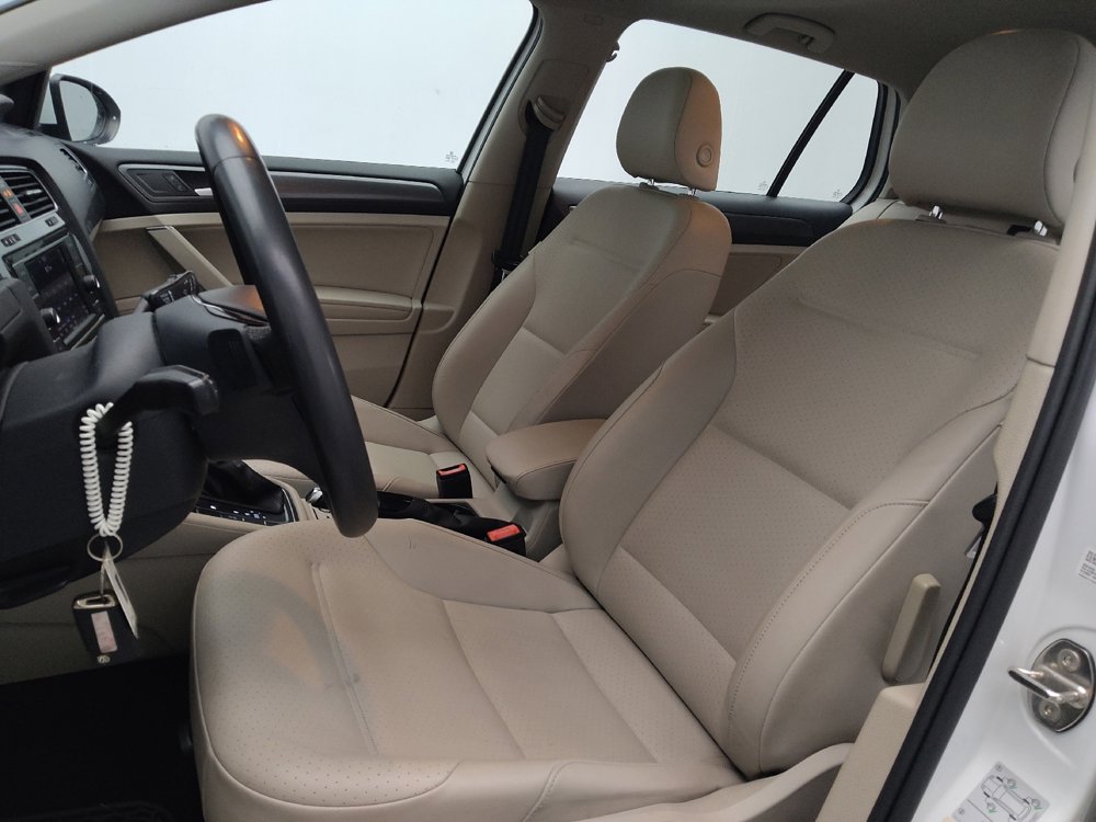 Used 2020 Volkswagen Golf 4-Door image 17