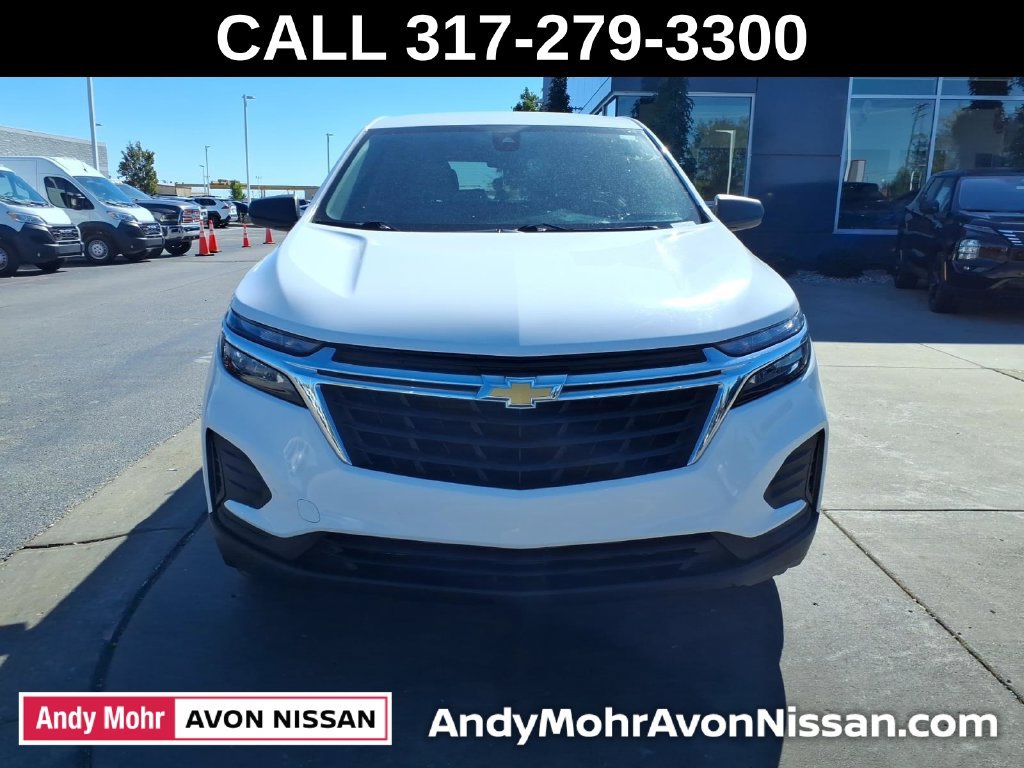 Used 2022 Chevrolet Equinox LS AWD/4WD image 3