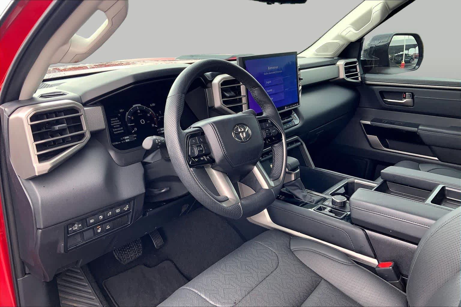 Used 2024 Toyota Tundra Limited AWD/4WD image 18