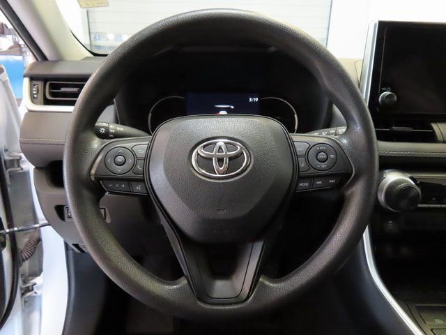 Used 2023 Toyota RAV4 LE image 8