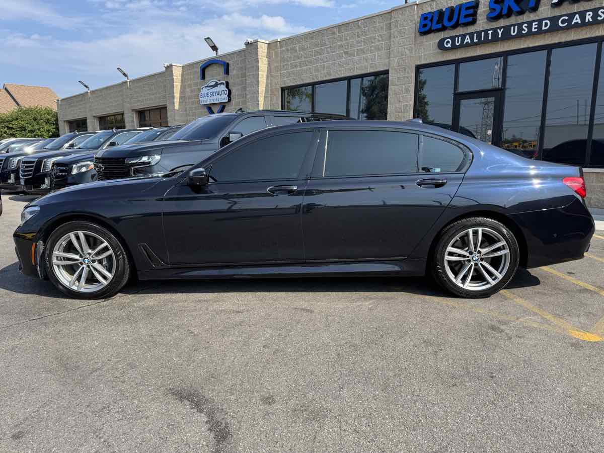 Used 2016 BMW 750i xDrive AWD/4WD image 8