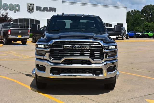 New 2026 RAM 3500 Tradesman w/ Chrome Appearance Group A AWD/4WD image 2