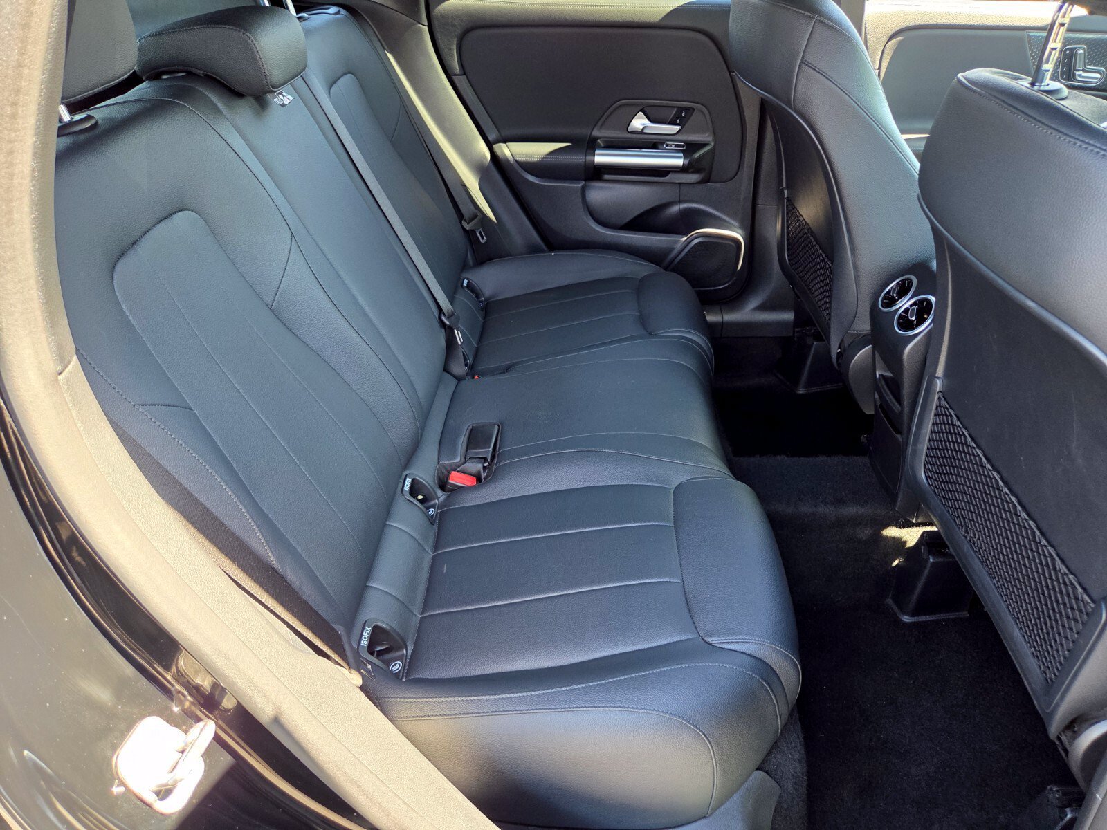 Used 2025 Mercedes-Benz GLA 250 image 14