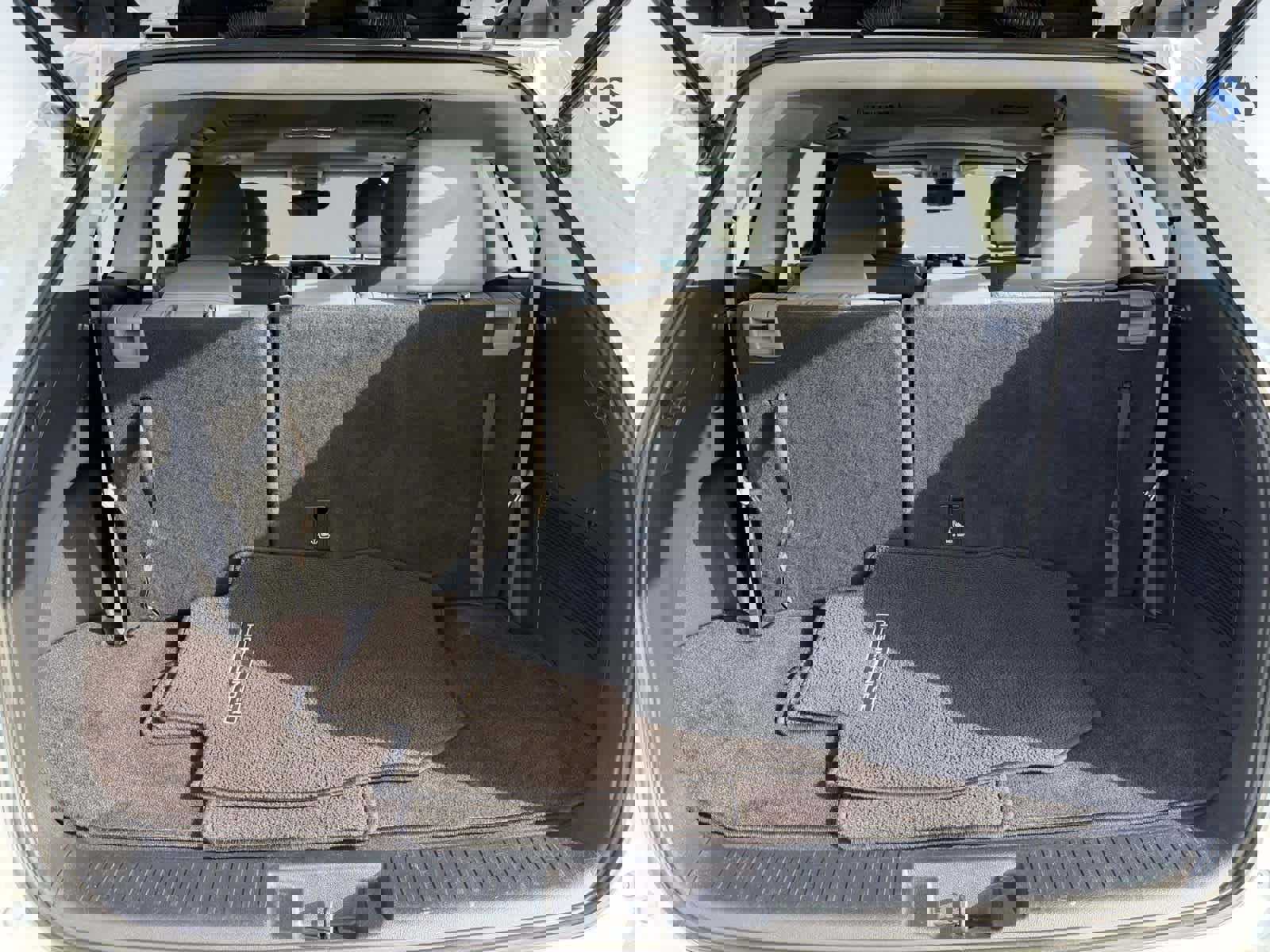 Used 2021 Toyota Highlander XLE image 4