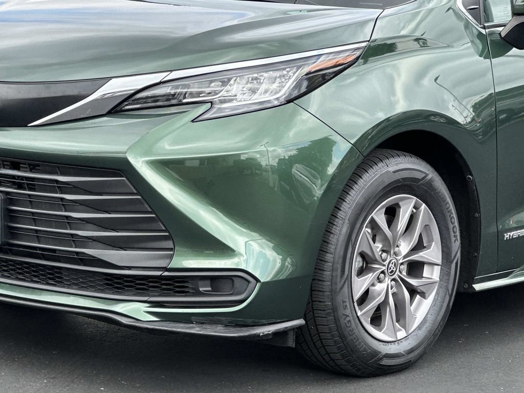 Used 2021 Toyota Sienna LE FWD image 8