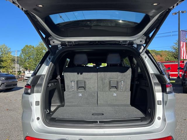 New 2025 Jeep Grand Cherokee L Altitude AWD/4WD image 10