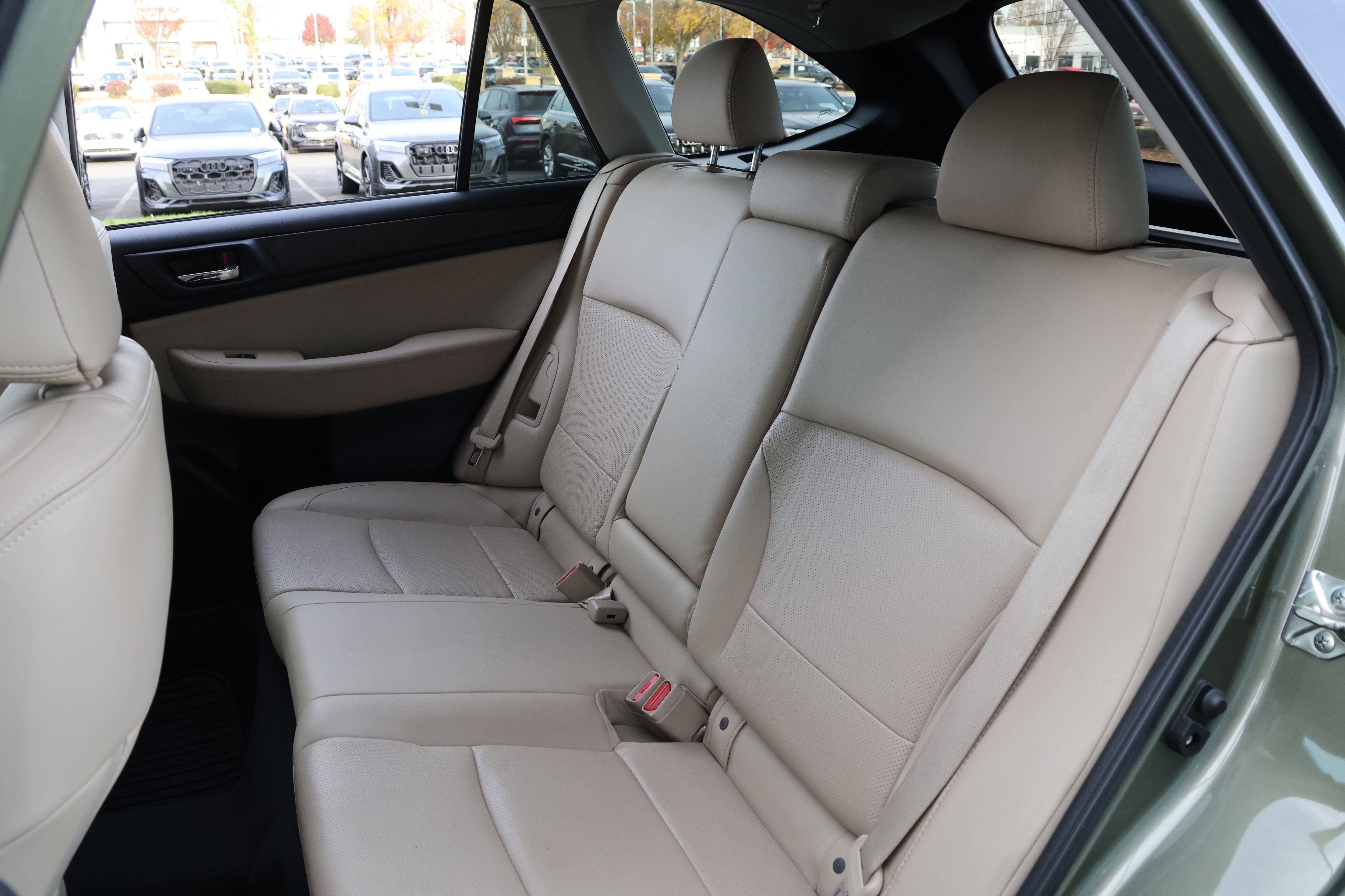 Used 2016 Subaru Outback 3.6R Limited image 34