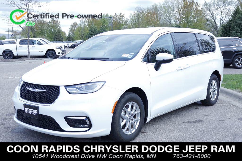 Certified 2023 Chrysler Pacifica Touring-L FWD image 1