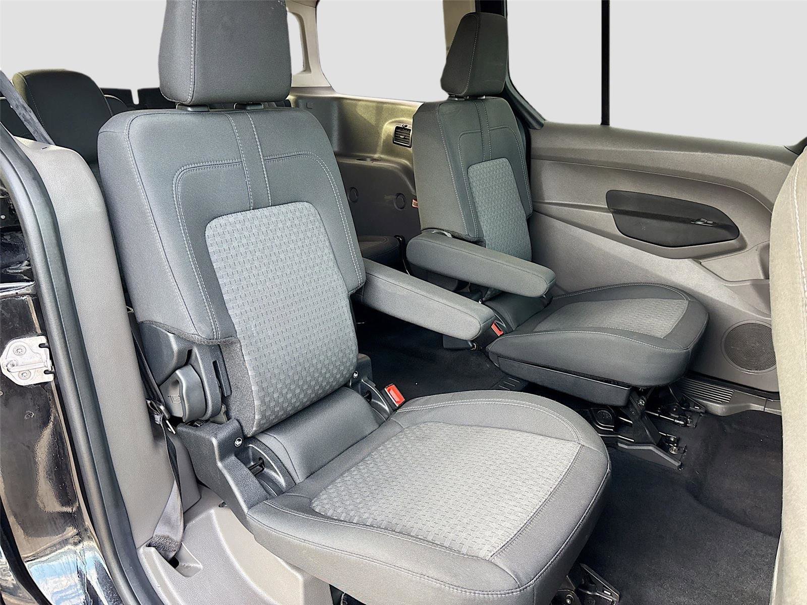 Used 2021 Ford Transit Connect XLT image 29