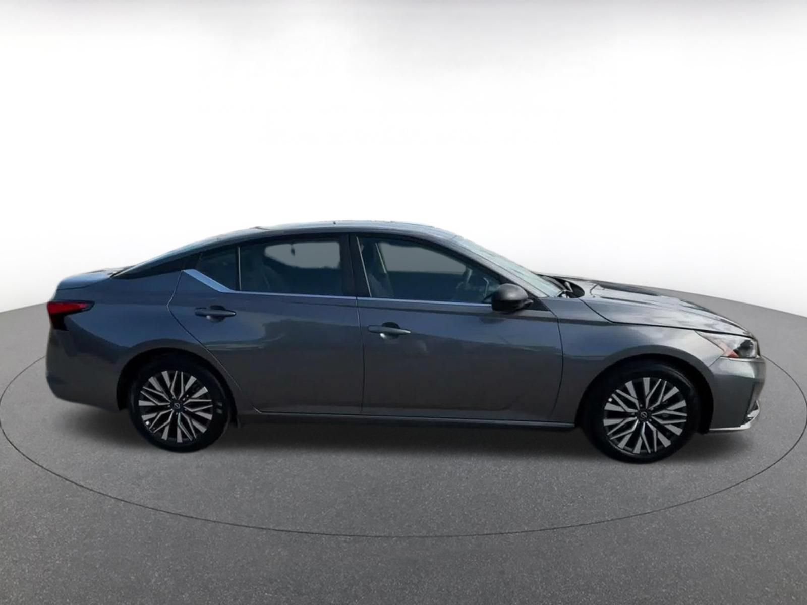 Used 2026 Nissan Altima 2.5 SV FWD image 15