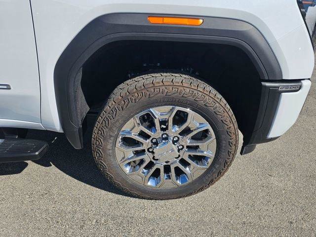 New 2026 GMC Sierra 2500 Denali w/ Denali Reserve Package image 12