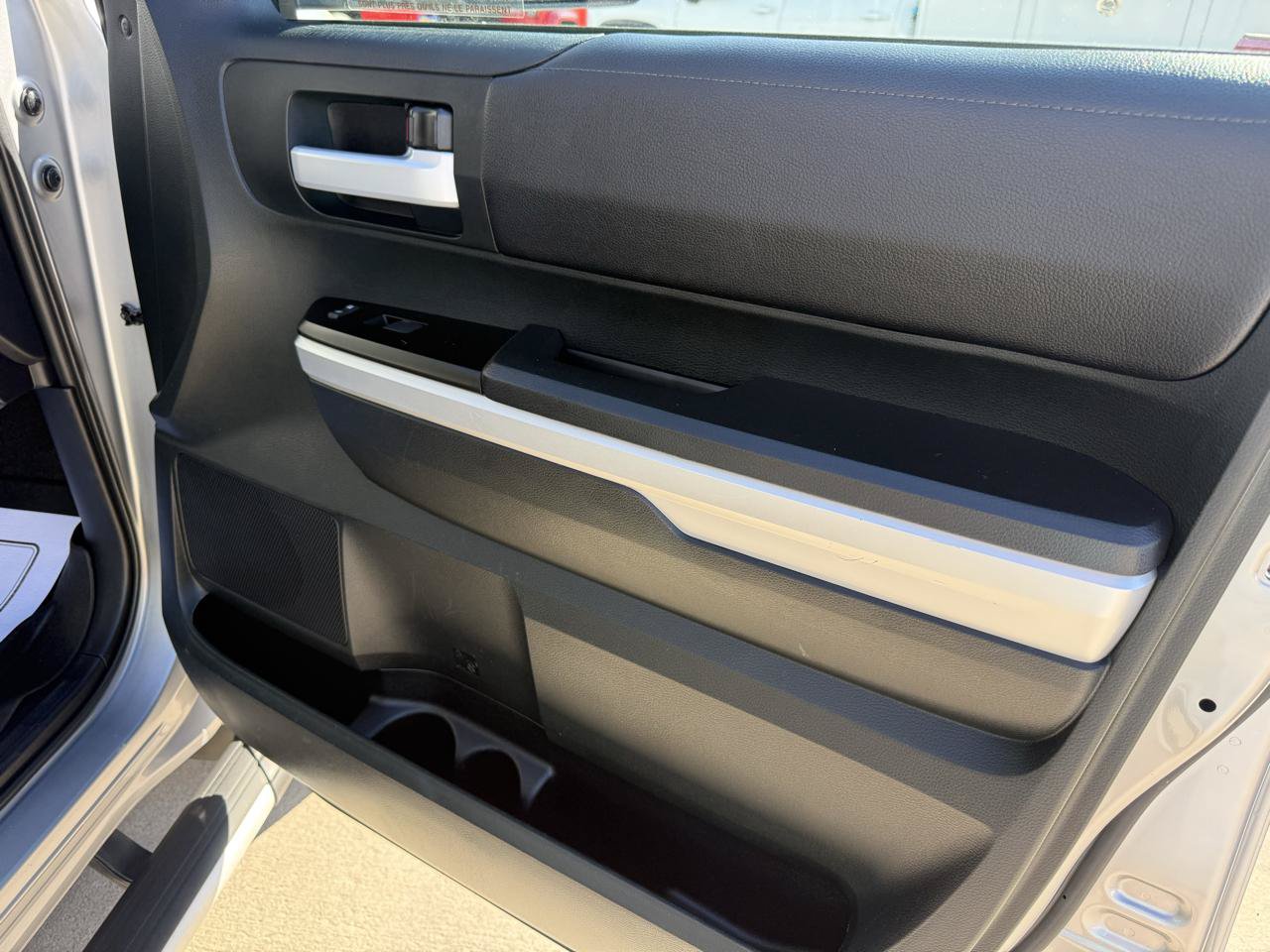 Used 2017 Toyota Tundra SR5 AWD/4WD image 15