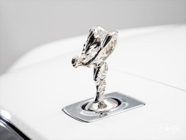 Used 2016 Rolls-Royce Wraith RWD image 11