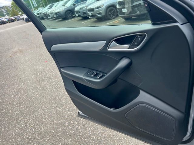 Used 2018 Audi Q3 2.0T Premium Plus w/ Premium Plus Package AWD/4WD image 17