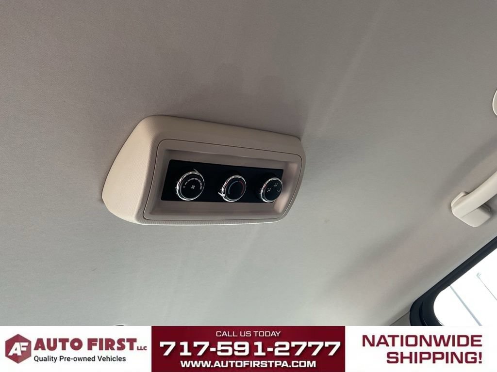 Used 2017 Dodge Grand Caravan SE FWD image 21