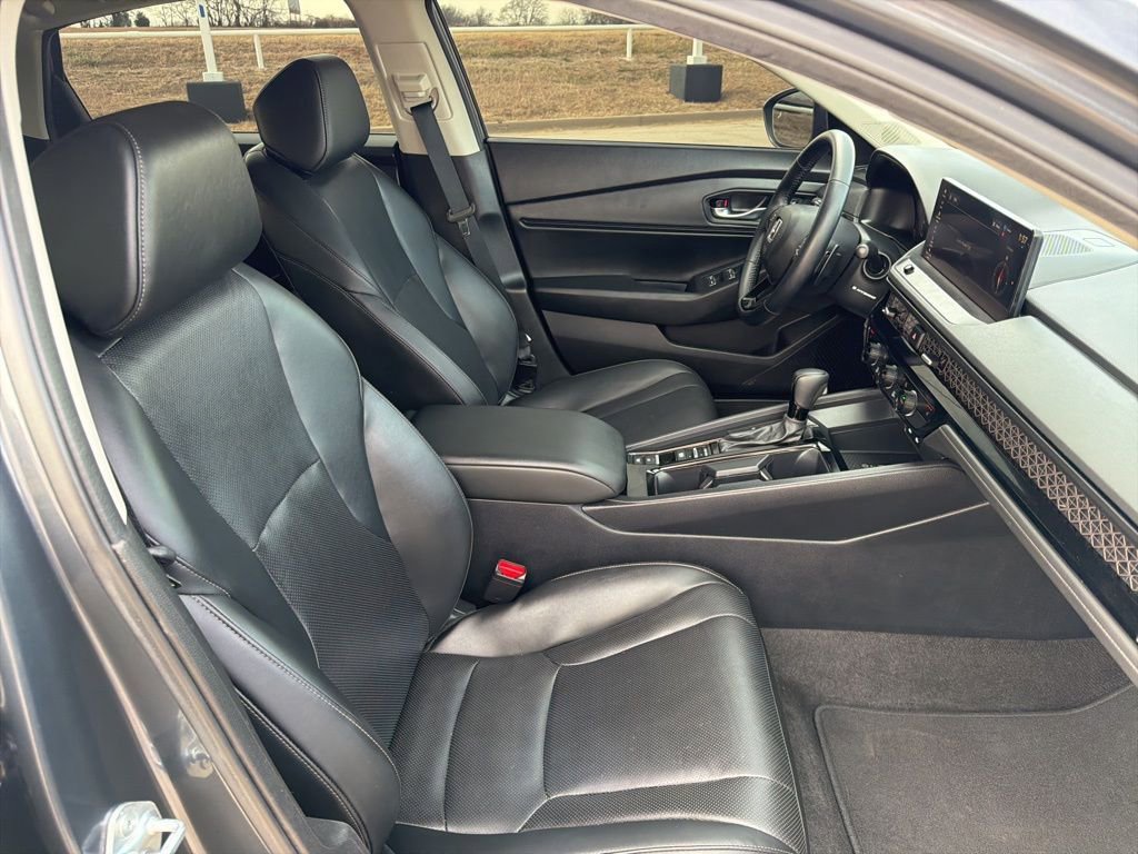 Used 2025 Honda Accord EX-L image 11