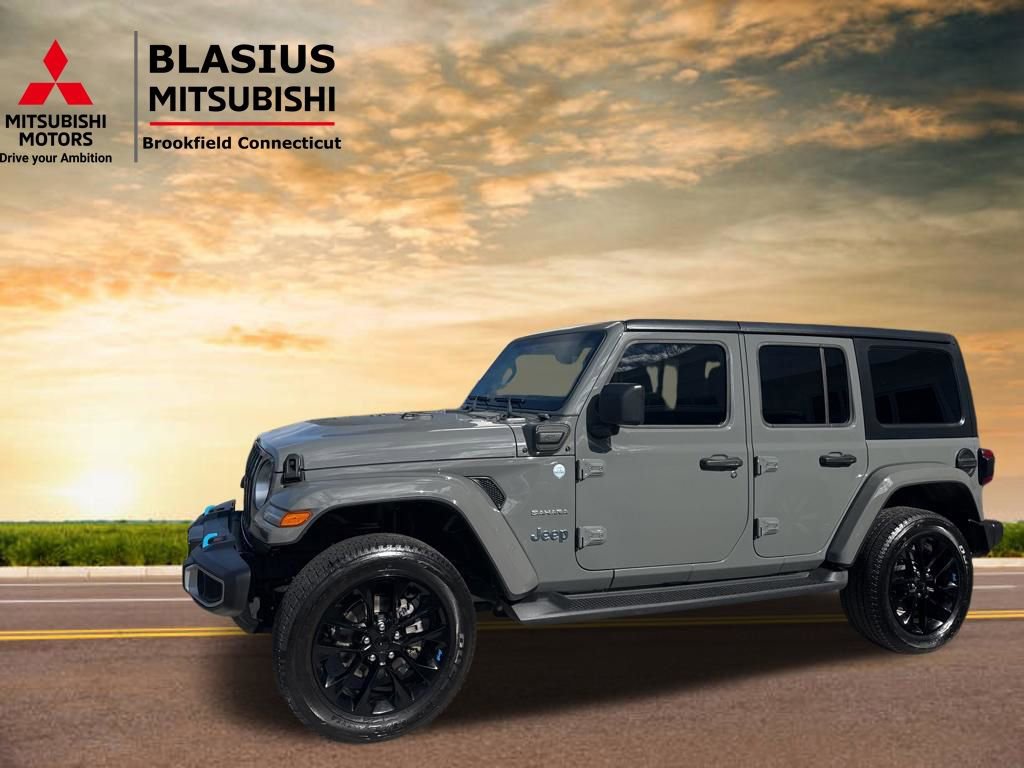 Used 2023 Jeep Wrangler Unlimited Sahara image 4