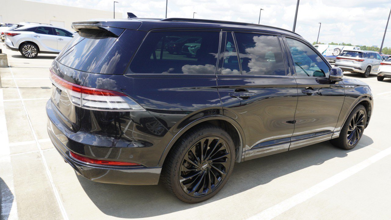 Used 2023 Lincoln Aviator Reserve w/ Equipment Group 201A RWD image 5