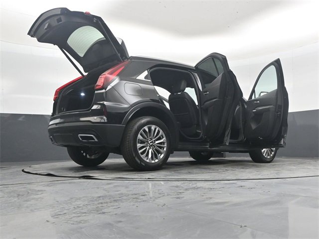 Used 2024 Cadillac XT4 Premium Luxury image 53