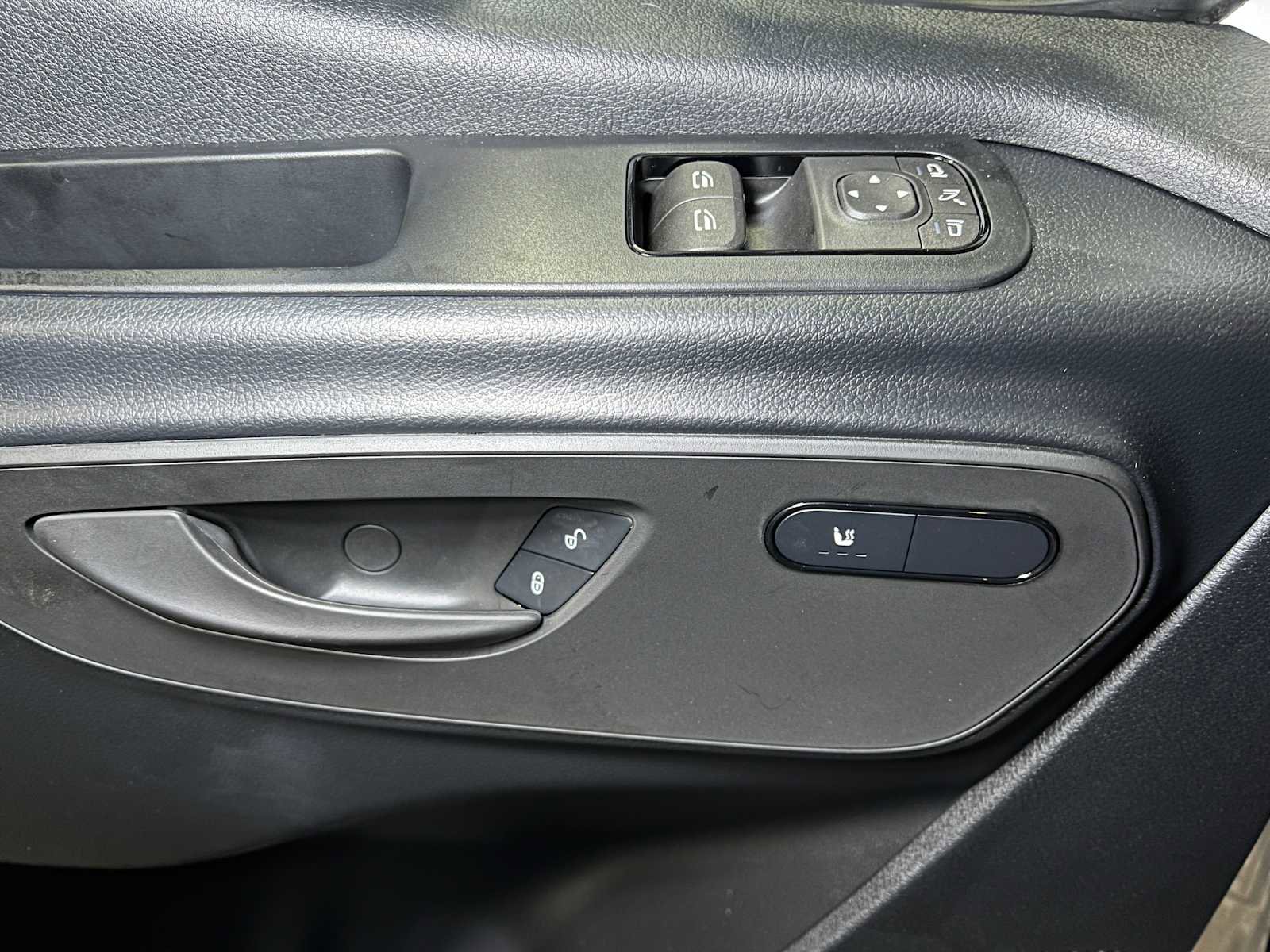 Used 2024 Mercedes-Benz Sprinter 2500 image 19