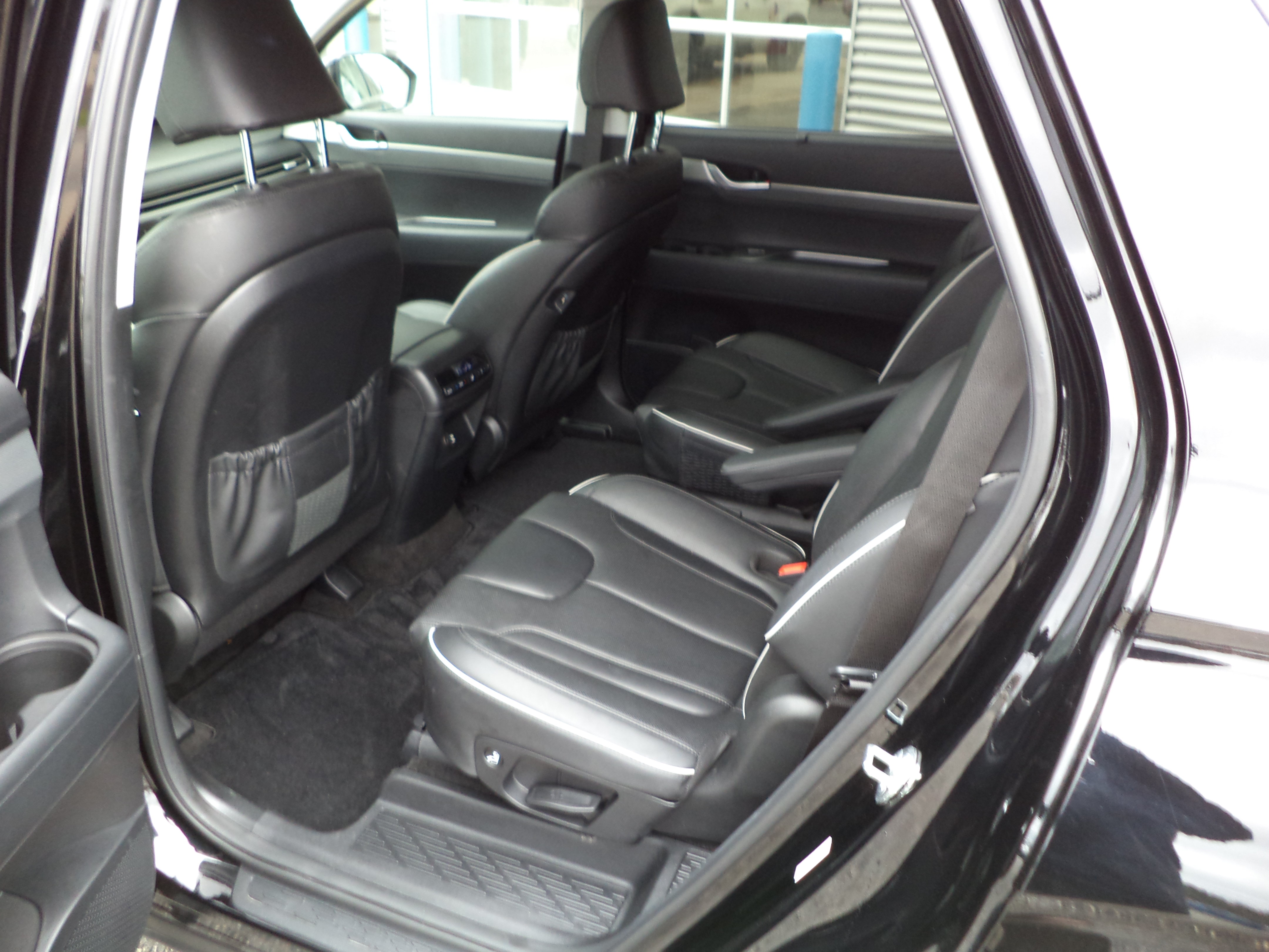 Used 2025 Hyundai Palisade XRT AWD/4WD image 3