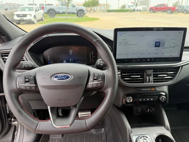 Used 2023 Ford Escape ST-Line w/ Tech Pack #1 FWD image 12